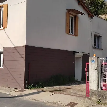 Bord Riviere Volane Tatil Evi