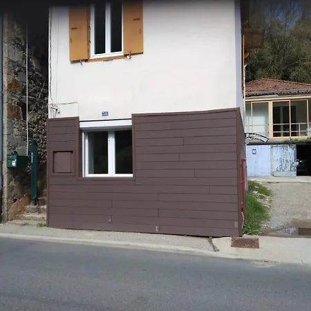 בית נופש Bord Riviere Volane ואל-לה-באן